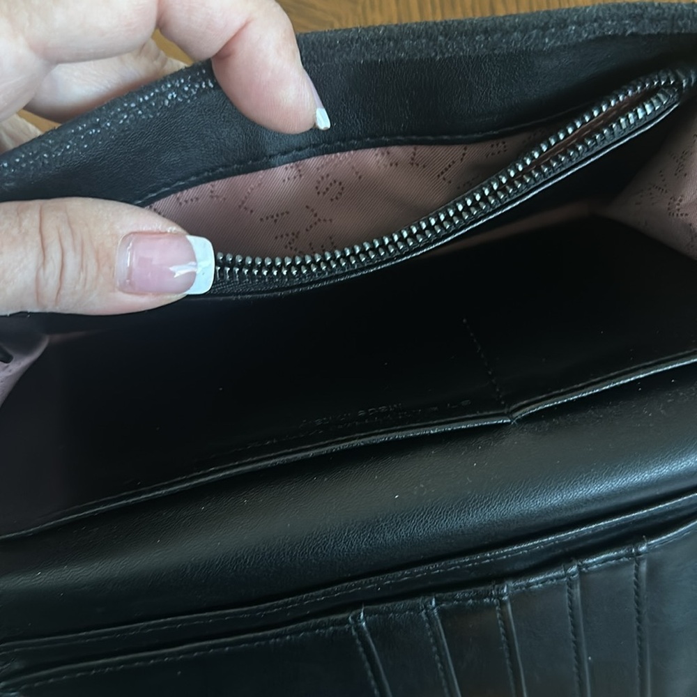 Never used Stella McCartney wallet in black with silver chain trim holds plenty - Picture 3 of 7